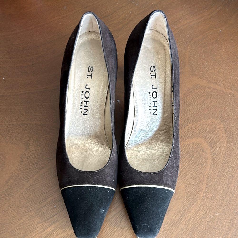 St. John Jackie Chocolate Grace Semi Pointed Cap Toe Suede‎ Leather Heels 7.5 AA